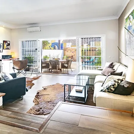 Mb-spacious Townhouse With Private Pool Hébergement de vacances