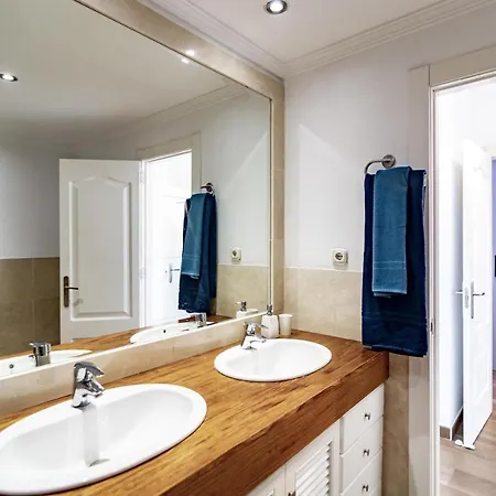 Mb-spacious Townhouse With Private Pool *